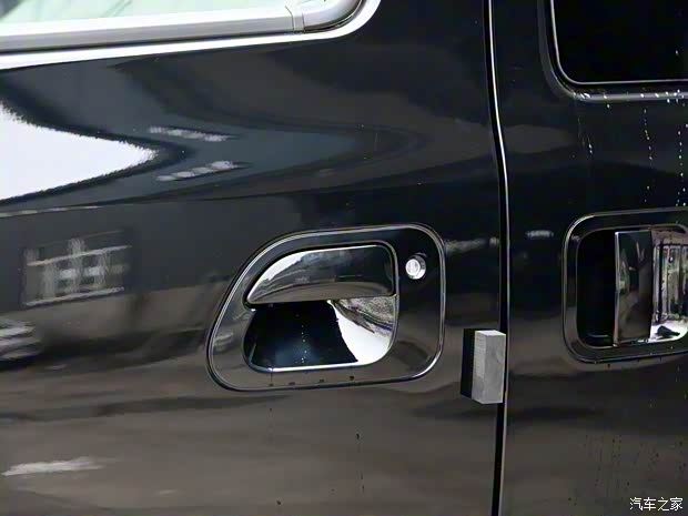 東風(fēng)風(fēng)行 風(fēng)行M7 2022款 領(lǐng)爵款 2.0T 自動侯爵版