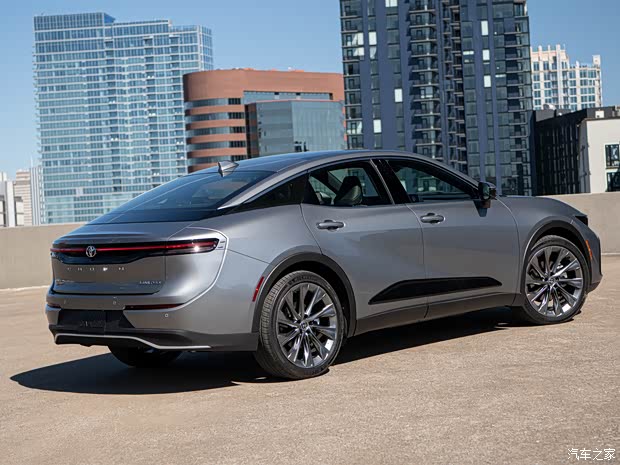 丰田(进口) 皇冠(进口) 2022款 Crossover Limited AWD 美国版 丰田(进口) 皇冠(进口) 2022款 Crossover Limited AWD 美国版