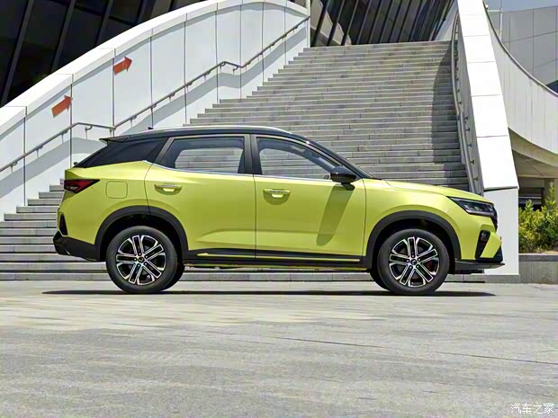 上汽通用五菱 五菱星驰 2022款 1.5T 基本型 上汽通用五菱 五菱星驰 2022款 1.5T 基本型