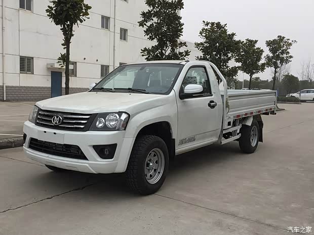 江铃集团轻汽 骐铃T100 2018款 2.8T三面开豪华版单排JE493ZLQ5D 江铃集团轻汽 骐铃T100 2018款 2.8T三面开豪华版单排JE493ZLQ5D