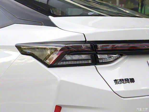 东风乘用车 奕炫MAX 2021款 1.5T 超酷型爸版