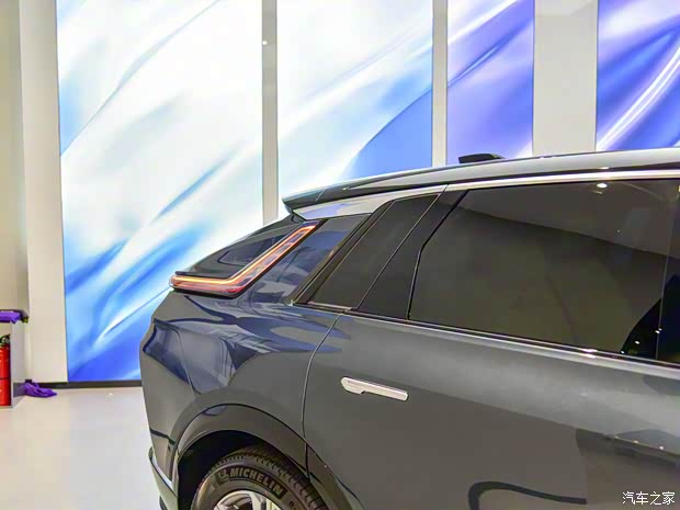 上汽通用凱迪拉克 LYRIQ 2022款 后驅(qū)長續(xù)航豪華版