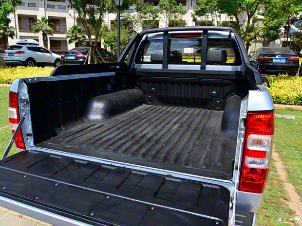 江西五十鈴 瑞邁 2019款 瑞邁S 2.5T四驅(qū)柴油超豪華款加長版JE4D25Q5A