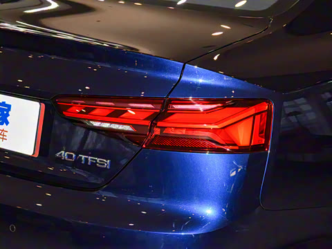 2022款 Coupe 40 TFSI 时尚动感型 2022款 Coupe 40 TFSI 时尚动感型