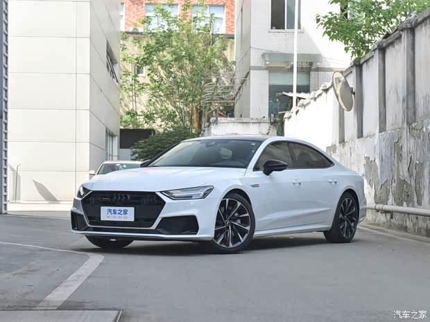 上汽奥迪 奥迪A7L 2022款 55 TFSI quattro S-line 志远型曜黑套装