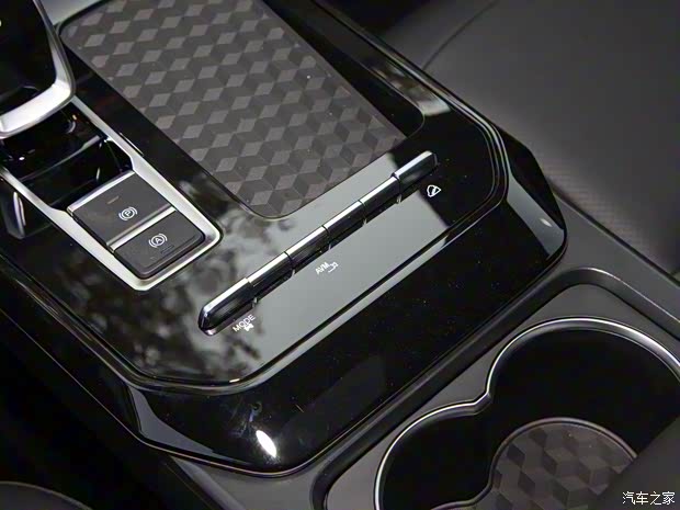 奇瑞汽车 瑞虎7 2022款 超能版 1.5T CVT超能英雄