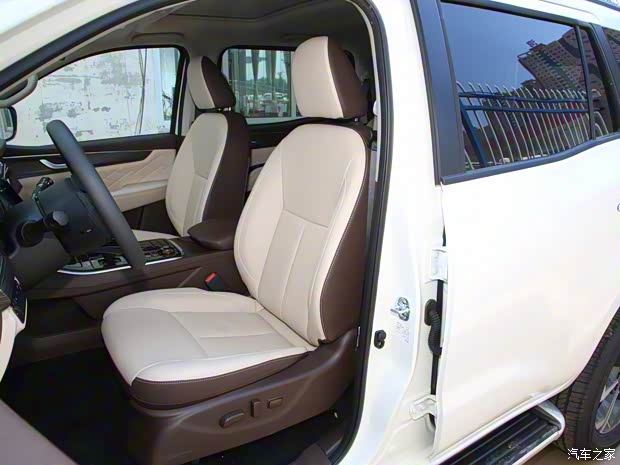 鄭州日產(chǎn) 帕拉丁 2023款 2.0T 四驅(qū)尊享型 鄭州日產(chǎn) 帕拉丁 2023款 2.0T 四驅(qū)尊享型