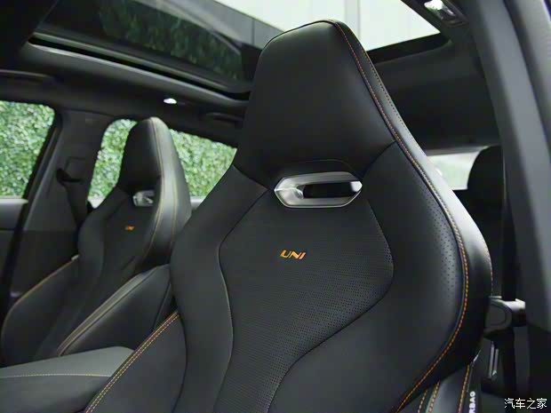 長(zhǎng)安汽車 長(zhǎng)安UNI-V 2022款 2.0T 運(yùn)動(dòng)版