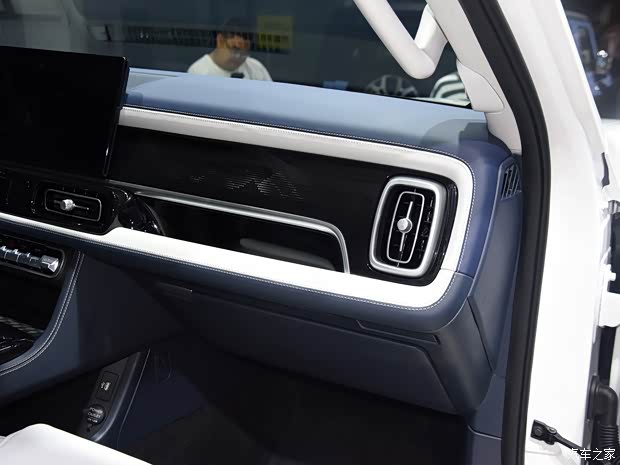 北京越野 北京BJ60 2022款 2.0T 十一版五座 北京越野 北京BJ60 2022款 2.0T 十一版五座