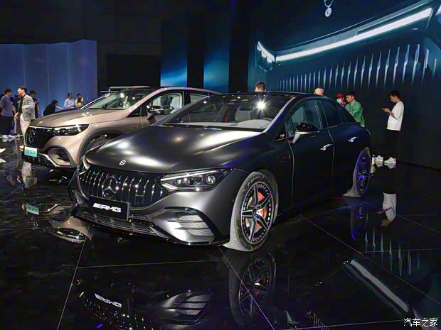 梅赛德斯-AMG 奔驰EQE AMG 2022款 AMG EQE 53 4MATIC+ 梅赛德斯-AMG 奔驰EQE AMG 2022款 AMG EQE 53 4MATIC+