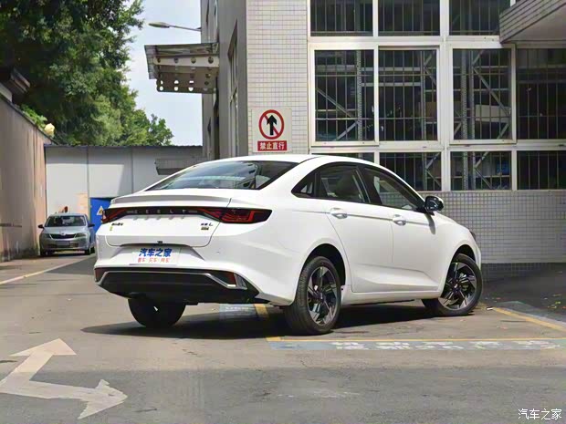 吉利汽车 帝豪L 雷神Hi·X 2022款 1.5TD-DHT Pro 100KM Super 迅