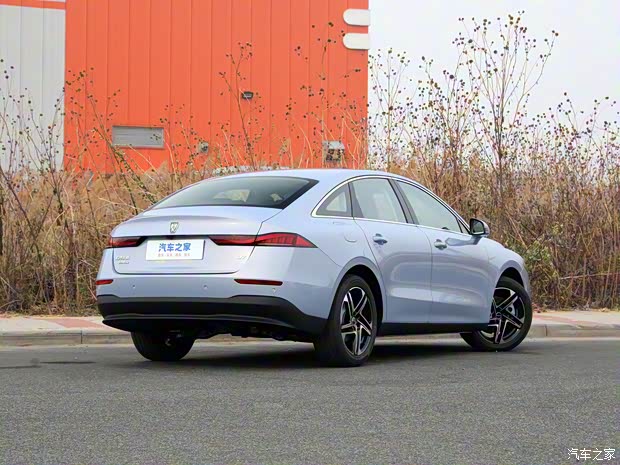 上汽集團 榮威D7 2023款 DMH 125km 超越版 上汽集團 榮威D7 2023款 DMH 125km 超越版