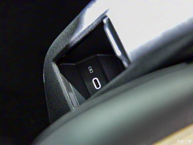 上汽奧迪 奧迪Q6 2022款 50 TFSI 基本型