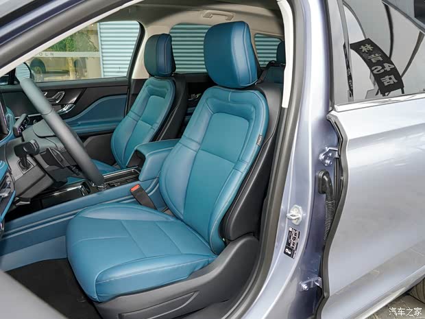 長安林肯 冒險(xiǎn)家 2022款 2.0T 兩驅(qū)阿拉斯加冰川限量版