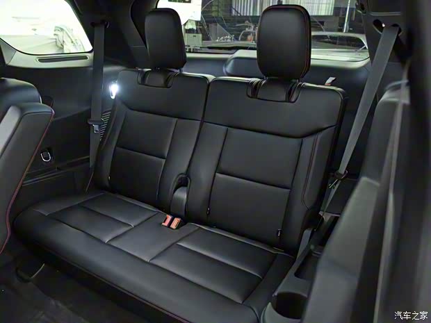 長(zhǎng)安福特 探險(xiǎn)者 2023款 EcoBoost 285 四驅(qū)ST-Line 6座