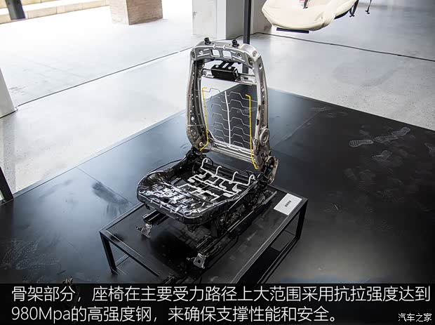 上汽通用別克 昂科旗 2022款 652T 四驅(qū)尊享旗艦型 6座