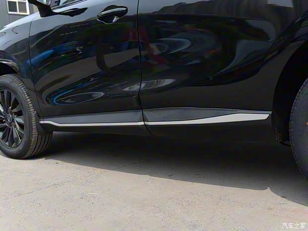 東風(fēng)風(fēng)行 風(fēng)行T5 EVO 2023款 狂飚版 1.5TD DCT鉑金款