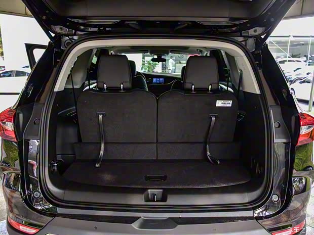 上汽通用別克 昂科旗 2020款 28T 兩驅(qū)豪華型