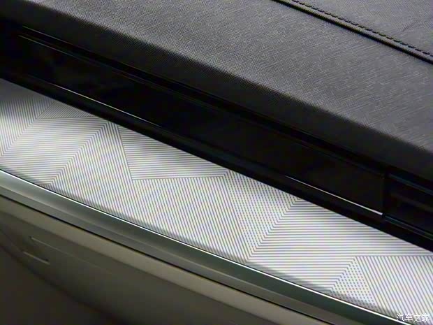 上汽集团 荣威RX5 eMAX 2022款 PHEV无畏尊荣版