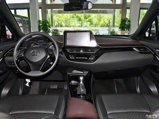 广汽丰田 丰田C-HR 2018款 2.0L 旗舰版 广汽丰田 丰田C-HR 2018款 2.0L 旗舰版