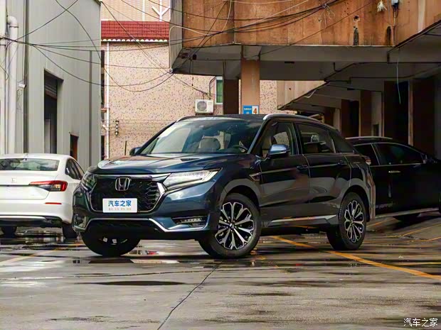 東風(fēng)本田 本田UR-V 2023款 370TURBO 四驅(qū)尊享版