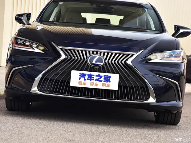 雷克萨斯 雷克萨斯ES 2018款 300h 行政版 雷克萨斯 雷克萨斯ES 2018款 300h 行政版