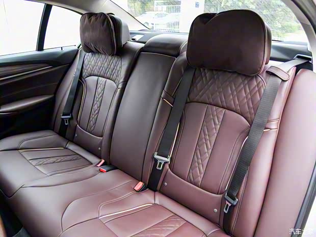 華晨寶馬 寶馬5系 2019款 530Li 領(lǐng)先型 豪華套裝