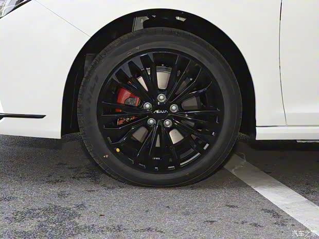 东风乘用车 奕炫MAX 2021款 1.5T 超酷型爸版