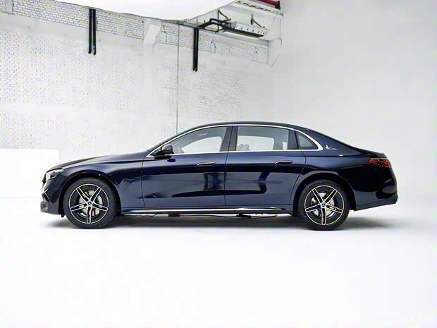 北京奔馳 奔馳E級(jí) 2024款 E 300 L 運(yùn)動(dòng)型