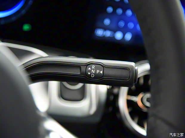 北京奔馳 奔馳EQB 2022款 EQB 350 4MATIC 首發(fā)特別版