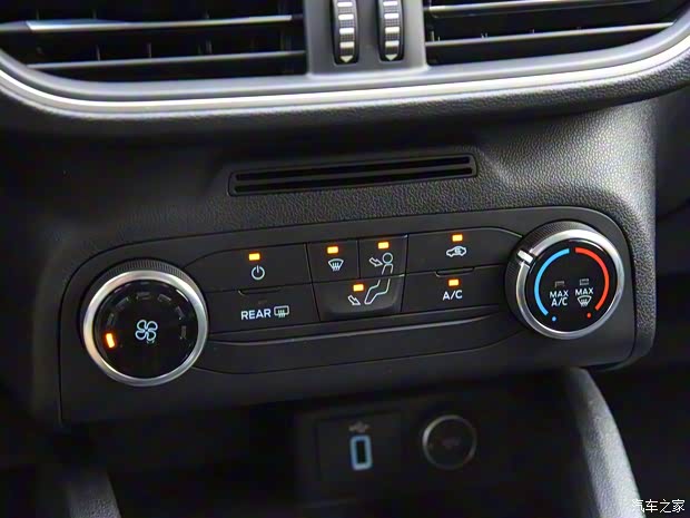 長(zhǎng)安福特 ?？怂?2019款 三廂 1.5L 手動(dòng)鋒躍型