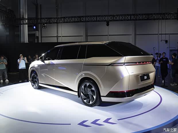 小鵬汽車 小鵬X9 2023款 四驅(qū) 三元鋰