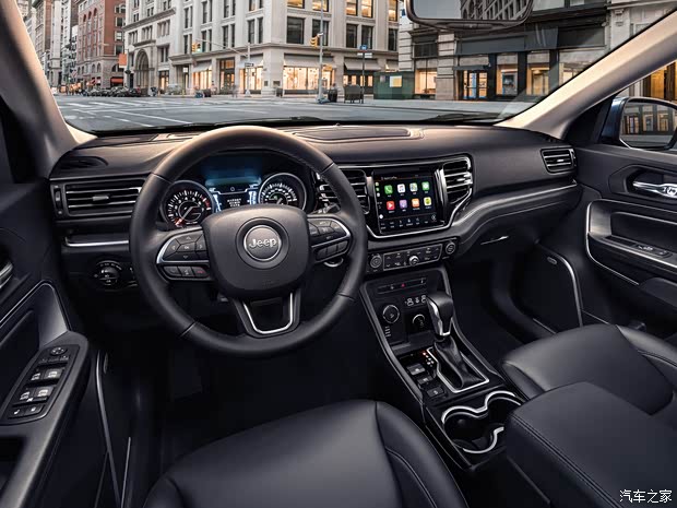 广汽菲克Jeep 指挥官 2018款 基本型 广汽菲克Jeep 指挥官 2018款 基本型