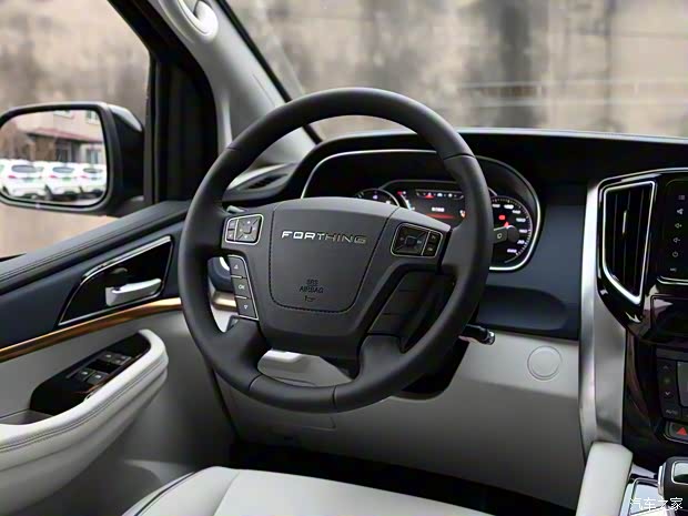 東風(fēng)風(fēng)行 風(fēng)行M7 2022款 領(lǐng)爵款 2.0T 自動侯爵版