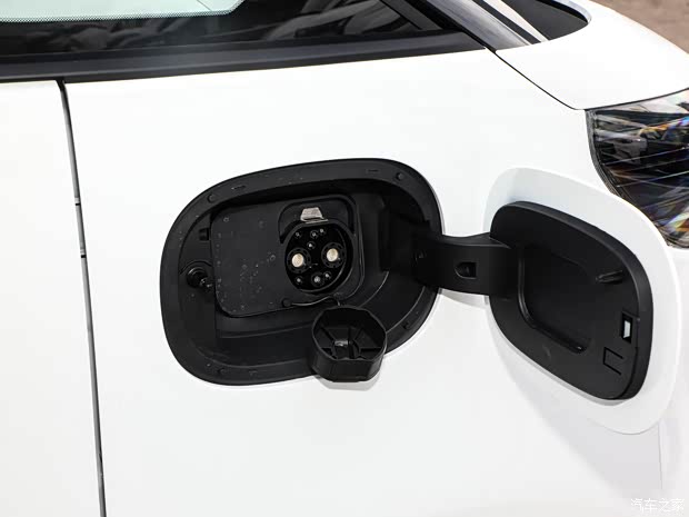 上汽大通 上汽大通MAXUS 大拿V1 2023款 V1+ 短轴低顶（42kWh）