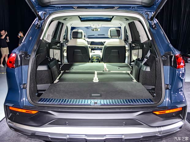 上汽奧迪 奧迪Q6 2022款 45 TFSI 基本型