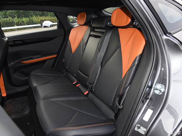 長(zhǎng)安汽車 長(zhǎng)安UNI-V 2022款 基本型