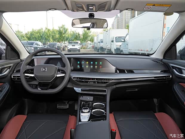 长安汽车 逸动 2022款 PLUS 蓝鲸NE 1.4T GDI DCT尊贵版