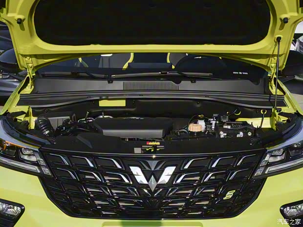 上汽通用五菱 五菱星馳 2022款 1.5T CVT基本型