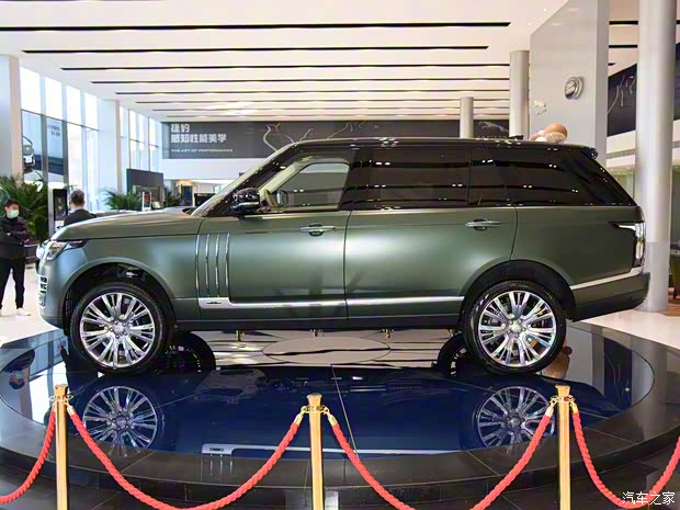 路虎(进口) 揽胜 2022款 5.0 SC V8 565PS SVA巅峰典藏版