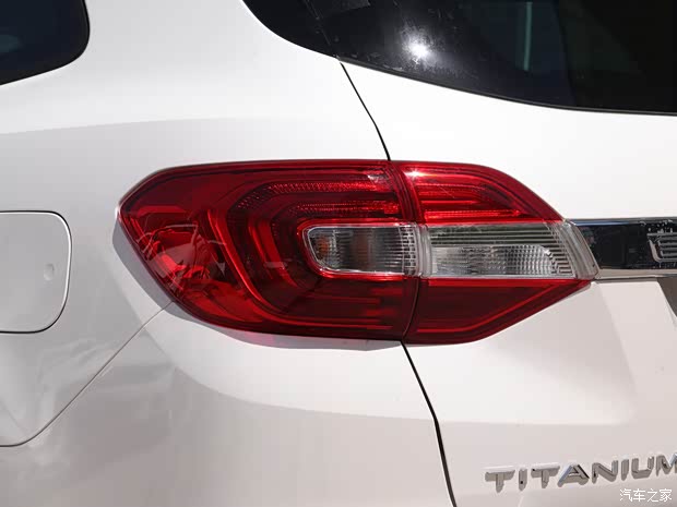 江铃福特 撼路者 2020款 2.3T 汽油自动四驱旗舰版 7座 江铃福特 撼路者 2020款 2.3T 汽油自动四驱旗舰版 7座