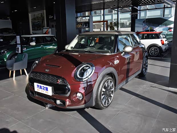 MINI MINI 2020款 2.0T COOPER S 經(jīng)典派 三門絕色版