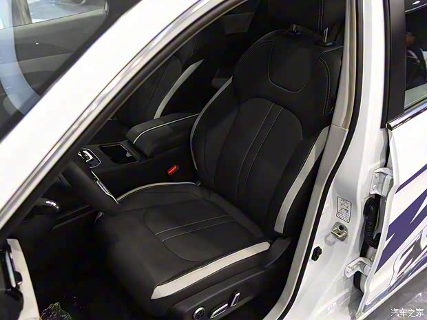 东风乘用车 东风风神E70 2019款 改款 500 基本型 东风乘用车 东风风神E70 2019款 改款 500 基本型