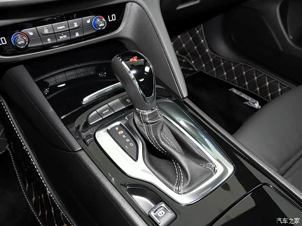 上汽通用别克 君威 2018款 GS 28T 穿越火线联名限量版