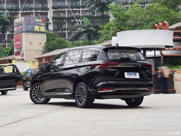 上汽通用五菱 五菱凱捷 2023款 混動(dòng)鉑金版