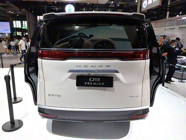 騰勢(shì)汽車(chē) 騰勢(shì)D9 2023款 PREMIER 創(chuàng)始版