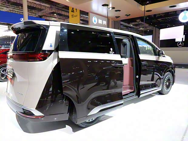 騰勢(shì)汽車(chē) 騰勢(shì)D9 2023款 PREMIER 創(chuàng)始版