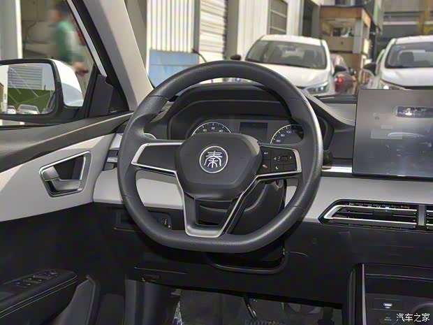 比亚迪 秦新能源 2021款 出行标准版