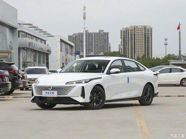 长安汽车 逸达 2023款 蓝鲸NE 1.5T GDI DCT尊享型
