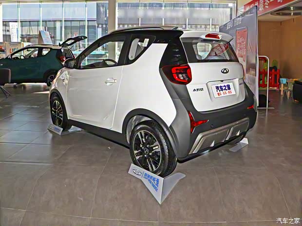 奇瑞新能源 小蚂蚁 2022款 甜粉款 全糖版 磷酸铁锂 30kW 301km